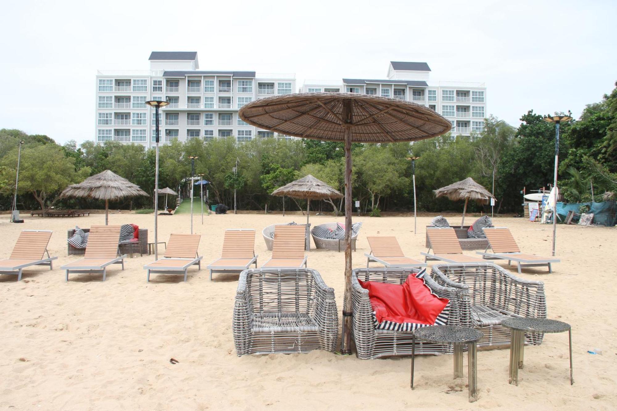 Grand Florida芭提雅带免费游泳池温泉和健身房和办公区水上花园公寓e208 Na Chom Thian Esterno foto