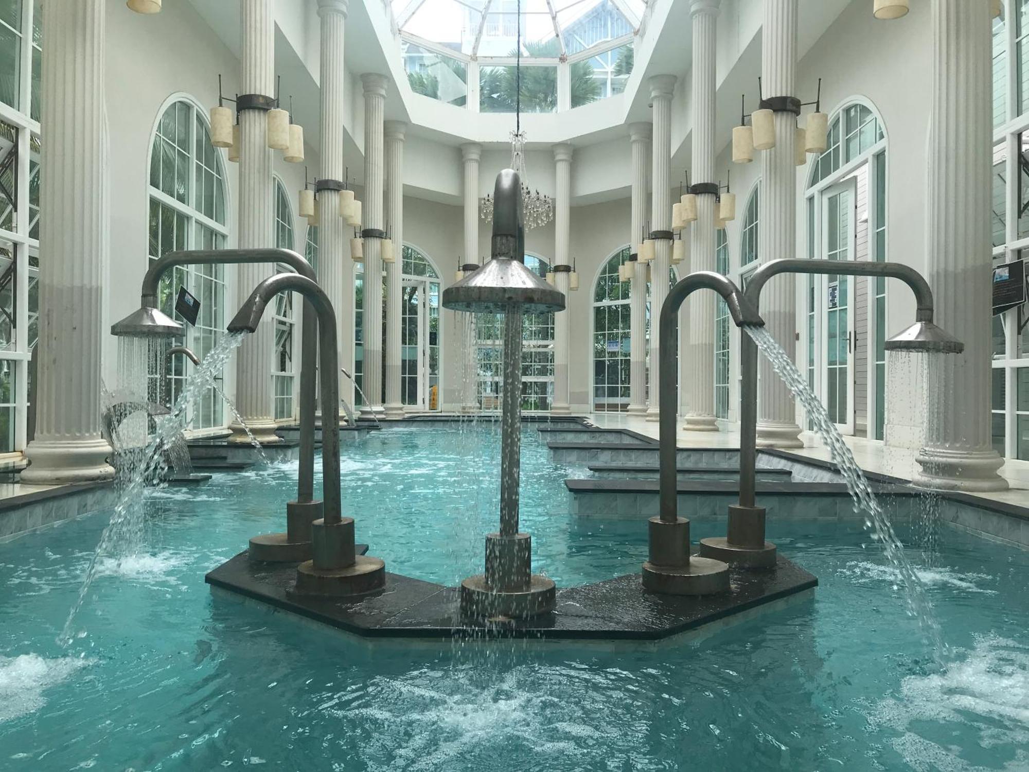 Grand Florida芭提雅带免费游泳池温泉和健身房和办公区水上花园公寓e208 Na Chom Thian Esterno foto